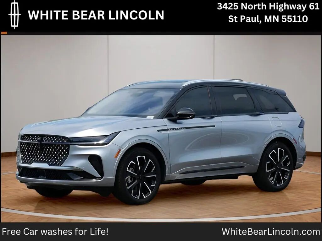 2025 Lincoln Nautilus Reserve — photo 1 of 13