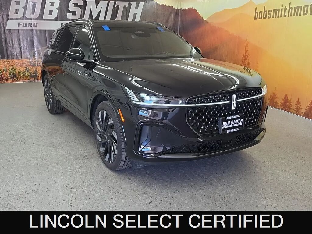 2025 Lincoln Nautilus Reserve — photo 1 of 13