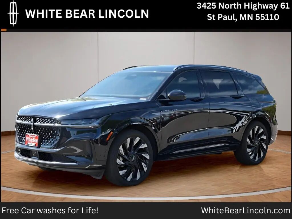 2024 Lincoln Nautilus Reserve — photo 1 of 13
