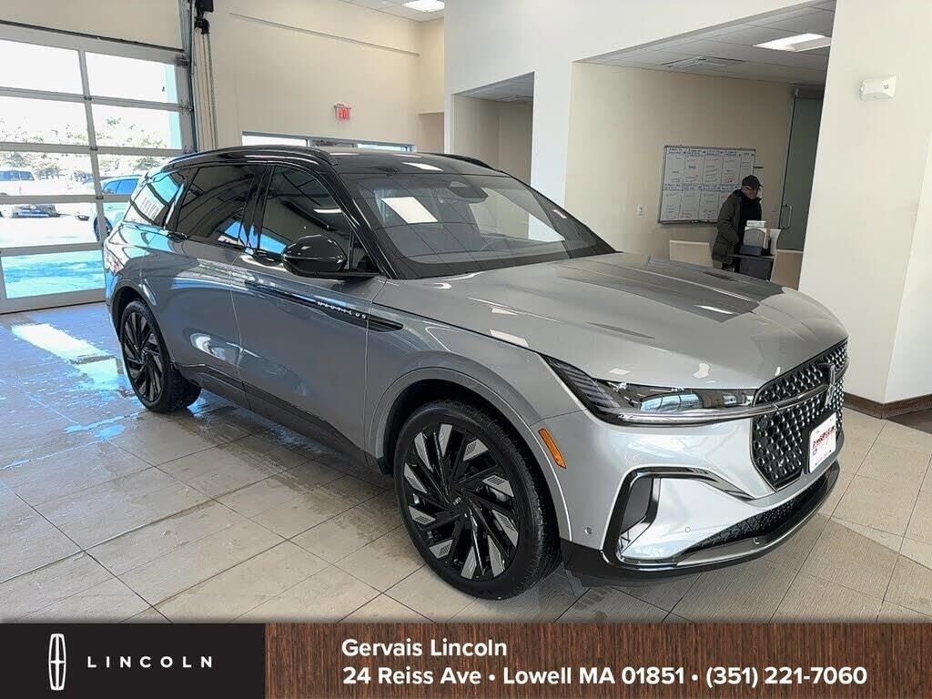 2024 Lincoln Nautilus Reserve — photo 1 of 16