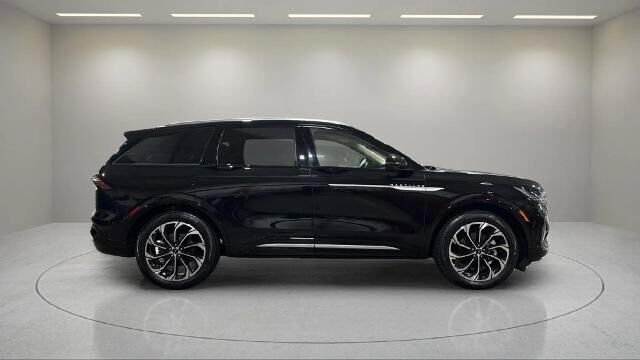 2024 Lincoln Nautilus Reserve