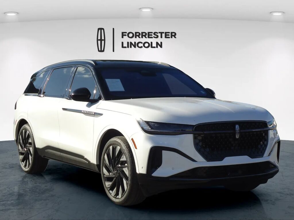 2024 Lincoln Nautilus Reserve — photo 1 of 13