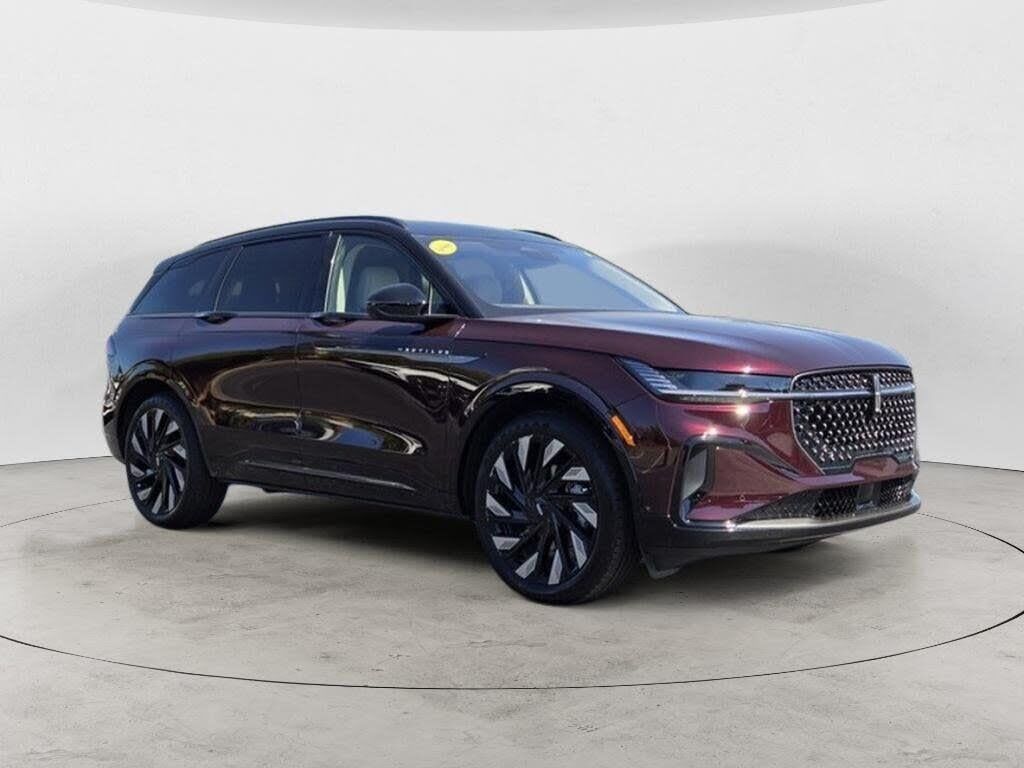 2025 Lincoln Nautilus Reserve — photo 1 of 1