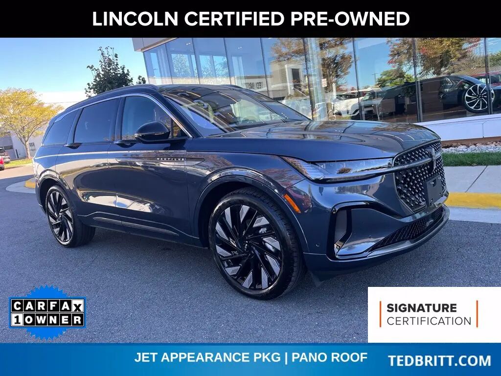 2024 Lincoln Nautilus Hybrid Black Label — photo 1 of 13