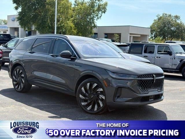 2024 Lincoln Nautilus Hybrid Black Label — photo 1 of 26
