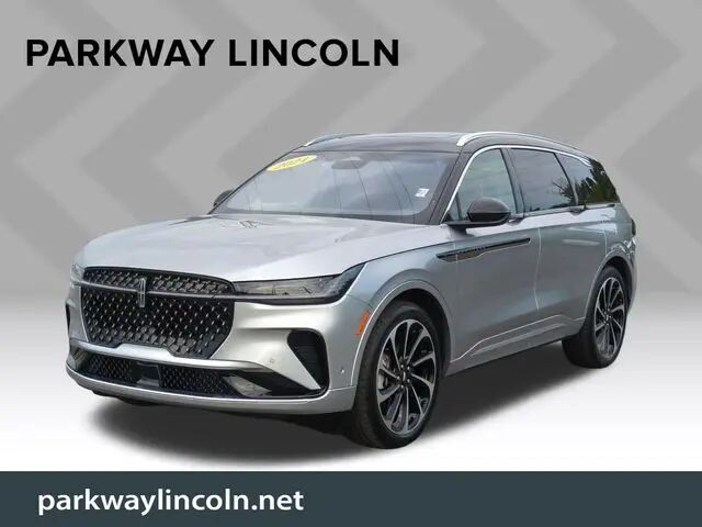 2024 Lincoln Nautilus Black Label — photo 1 of 13