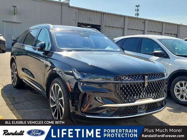 2024 Lincoln Nautilus Black Label — photo 1 of 10
