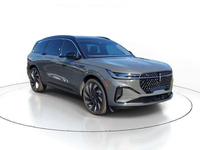 2025 Lincoln Nautilus Black Label — photo 1 of 12