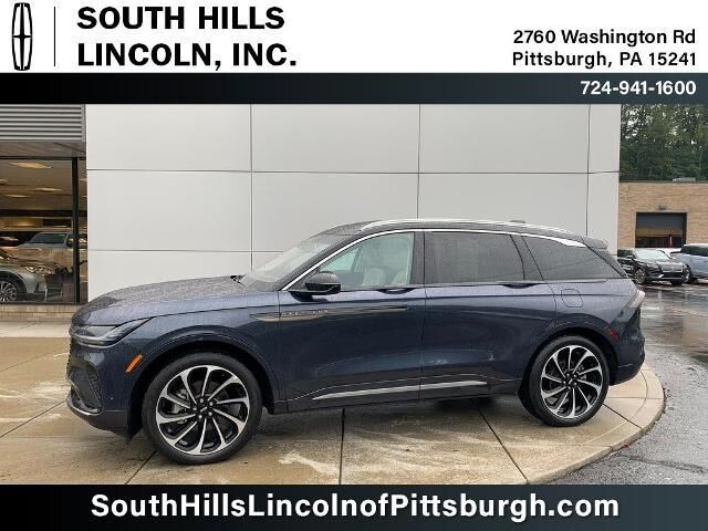 2024 Lincoln Nautilus Black Label — photo 1 of 13
