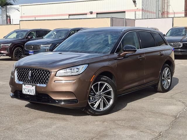 2022 Lincoln Corsair Grand Touring — photo 1 of 26