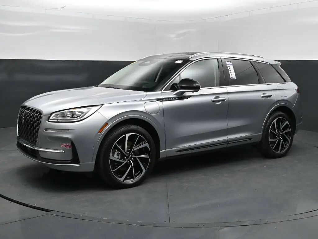 2023 Lincoln Corsair Grand Touring — photo 1 of 13