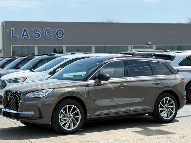 2025 Lincoln Corsair Grand Touring — photo 1 of 13