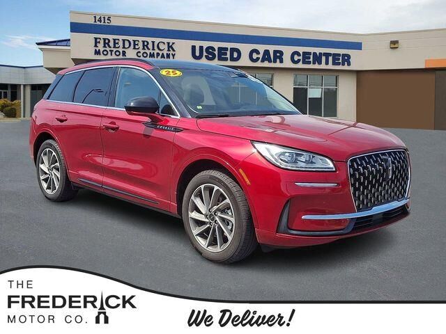 2025 Lincoln Corsair Grand Touring — photo 1 of 13
