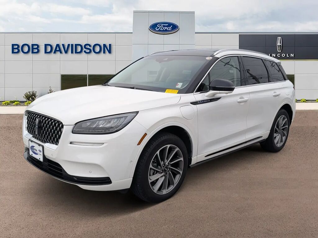 2022 Lincoln Corsair Grand Touring — photo 1 of 13
