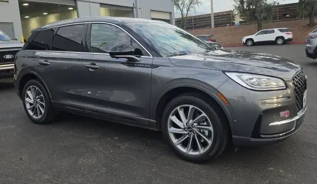 2023 Lincoln Corsair Grand Touring — photo 1 of 26