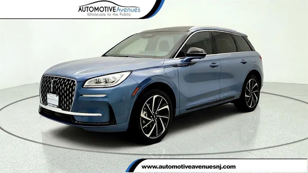 2023 Lincoln Corsair Grand Touring — photo 1 of 11