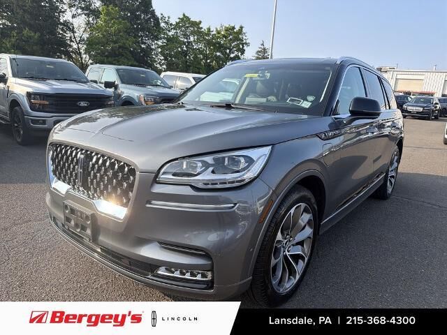2023 Lincoln Aviator Grand Touring — photo 1 of 31