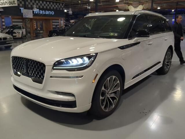 2023 Lincoln Aviator Grand Touring — photo 1 of 26