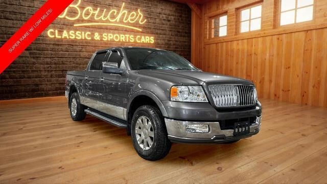 2006 Lincoln Mark LT Base — photo 1 of 37