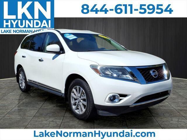 2016 Nissan Pathfinder SL
