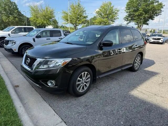 2016 Nissan Pathfinder S — photo 1 of 39
