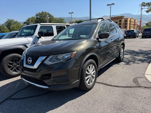 2017 Nissan Rogue SV — photo 1 of 23