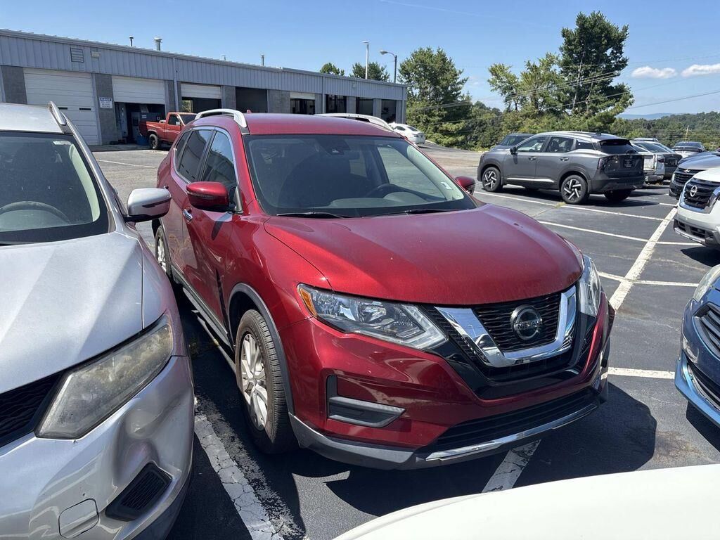 2020 Nissan Rogue S — photo 1 of 13