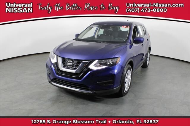 2020 Nissan Rogue S — photo 1 of 1