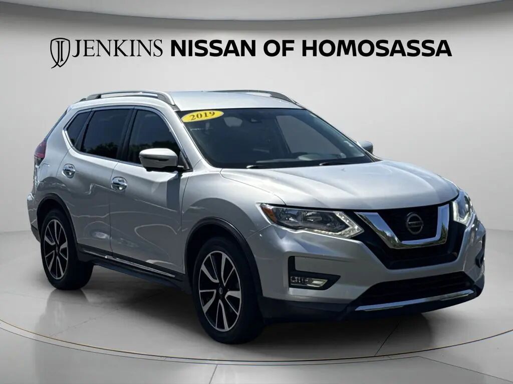 2019 Nissan Rogue S — photo 1 of 10
