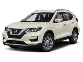2017 Nissan Rogue SV — photo 1 of 1