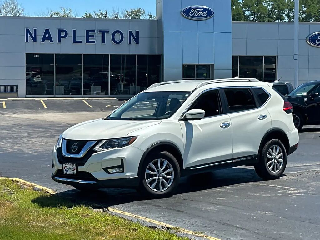 2017 Nissan Rogue S — photo 1 of 13