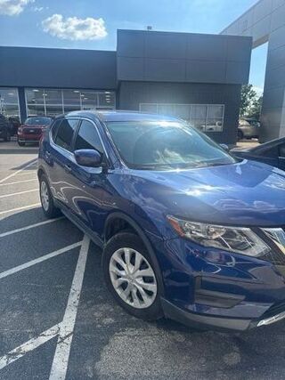 2018 Nissan Rogue S — photo 1 of 1