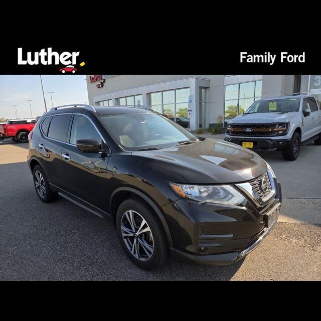 2019 Nissan Rogue S — photo 1 of 20