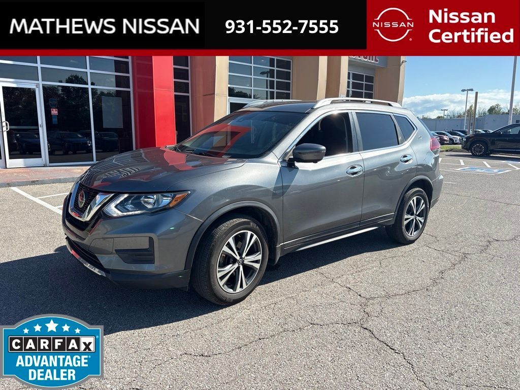 2019 Nissan Rogue SV — photo 1 of 6