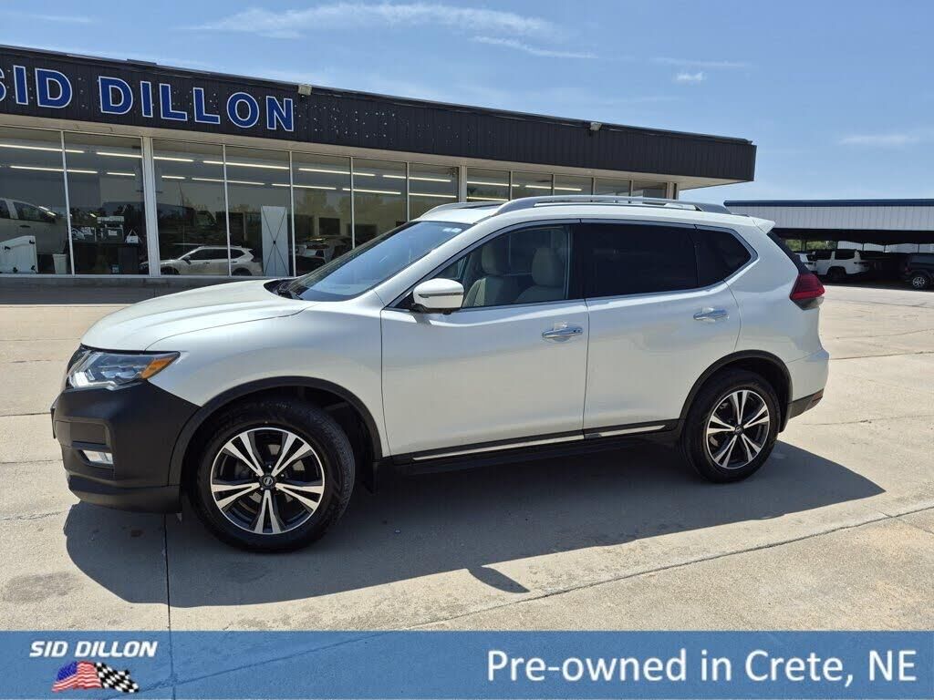 2017 Nissan Rogue S — photo 1 of 1