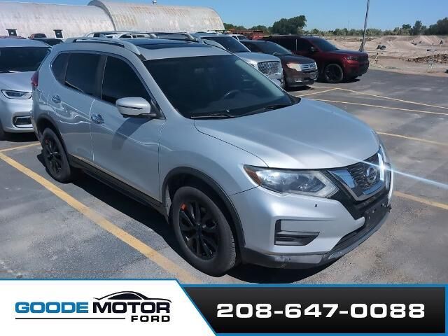 2017 Nissan Rogue S — photo 1 of 13