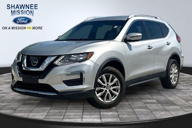 2017 Nissan Rogue S — photo 1 of 14