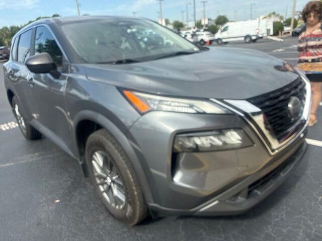 2021 Nissan Rogue S — photo 1 of 38