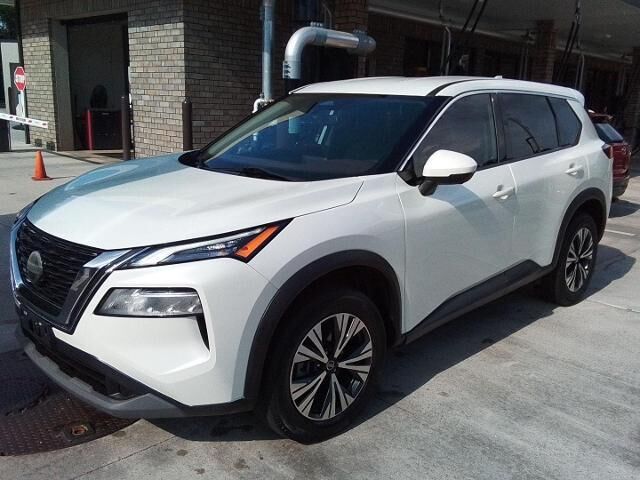 2021 Nissan Rogue SV — photo 1 of 13