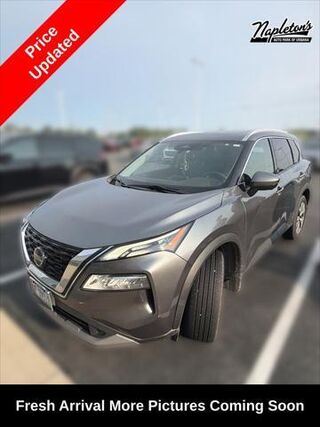 2021 Nissan Rogue SV — photo 1 of 5