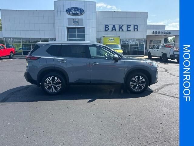 2021 Nissan Rogue SV — photo 1 of 26