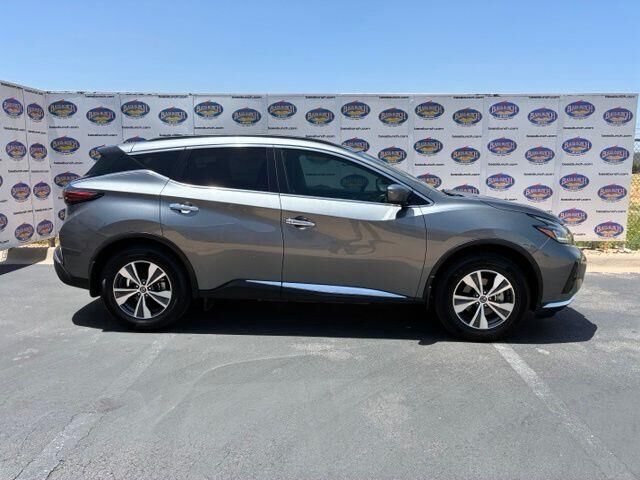 2022 Nissan Murano SV — photo 1 of 13
