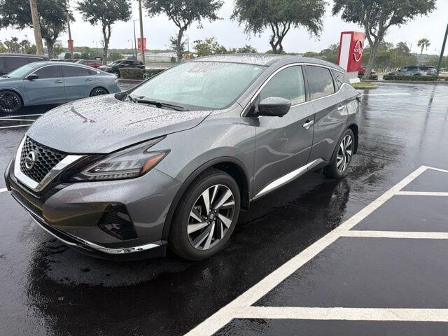 2022 Nissan Murano SL — photo 1 of 13