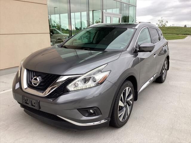 2017 Nissan Murano Platinum — photo 1 of 2