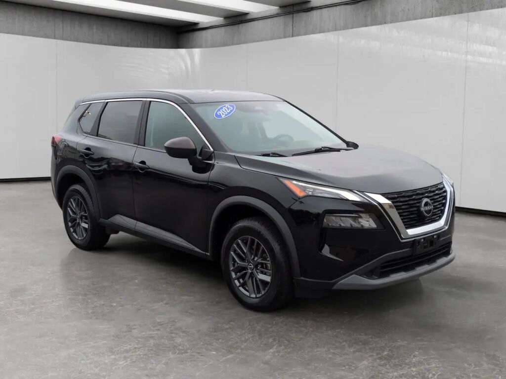 2023 Nissan Rogue S — photo 1 of 13