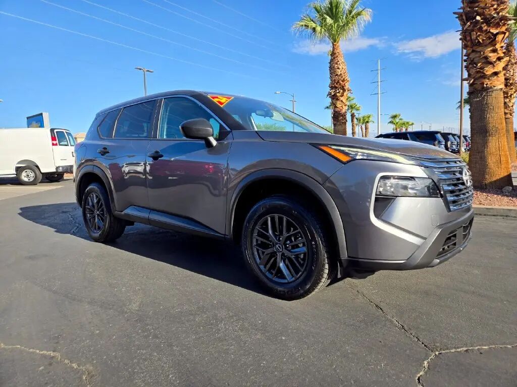 2024 Nissan Rogue S — photo 1 of 13