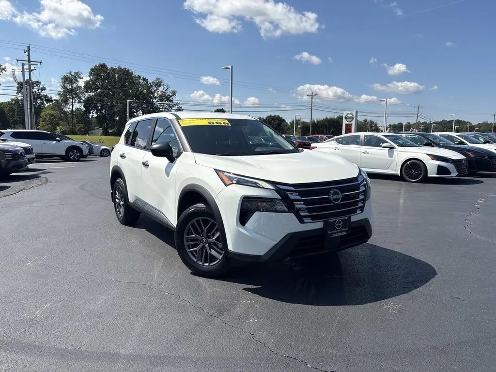 2025 Nissan Rogue S — photo 1 of 14