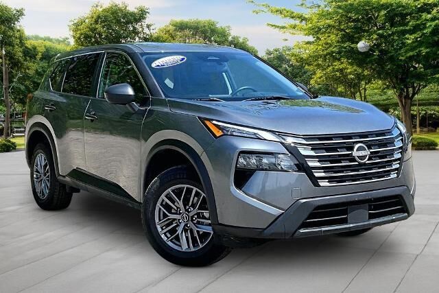 2024 Nissan Rogue S — photo 1 of 13