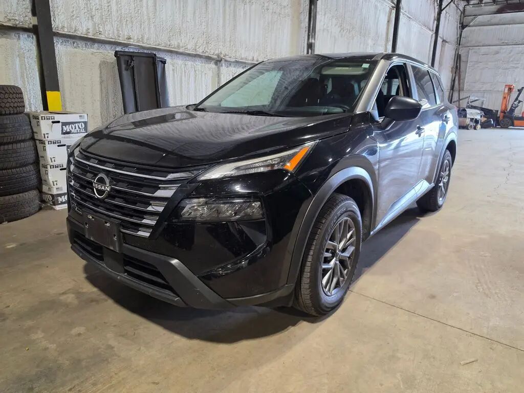 2024 Nissan Rogue S — photo 1 of 11