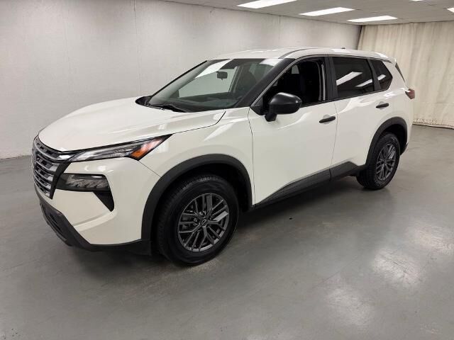 2024 Nissan Rogue S — photo 1 of 13